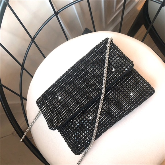 New! Rhinestone Chain Purse - Picture 4 of 13